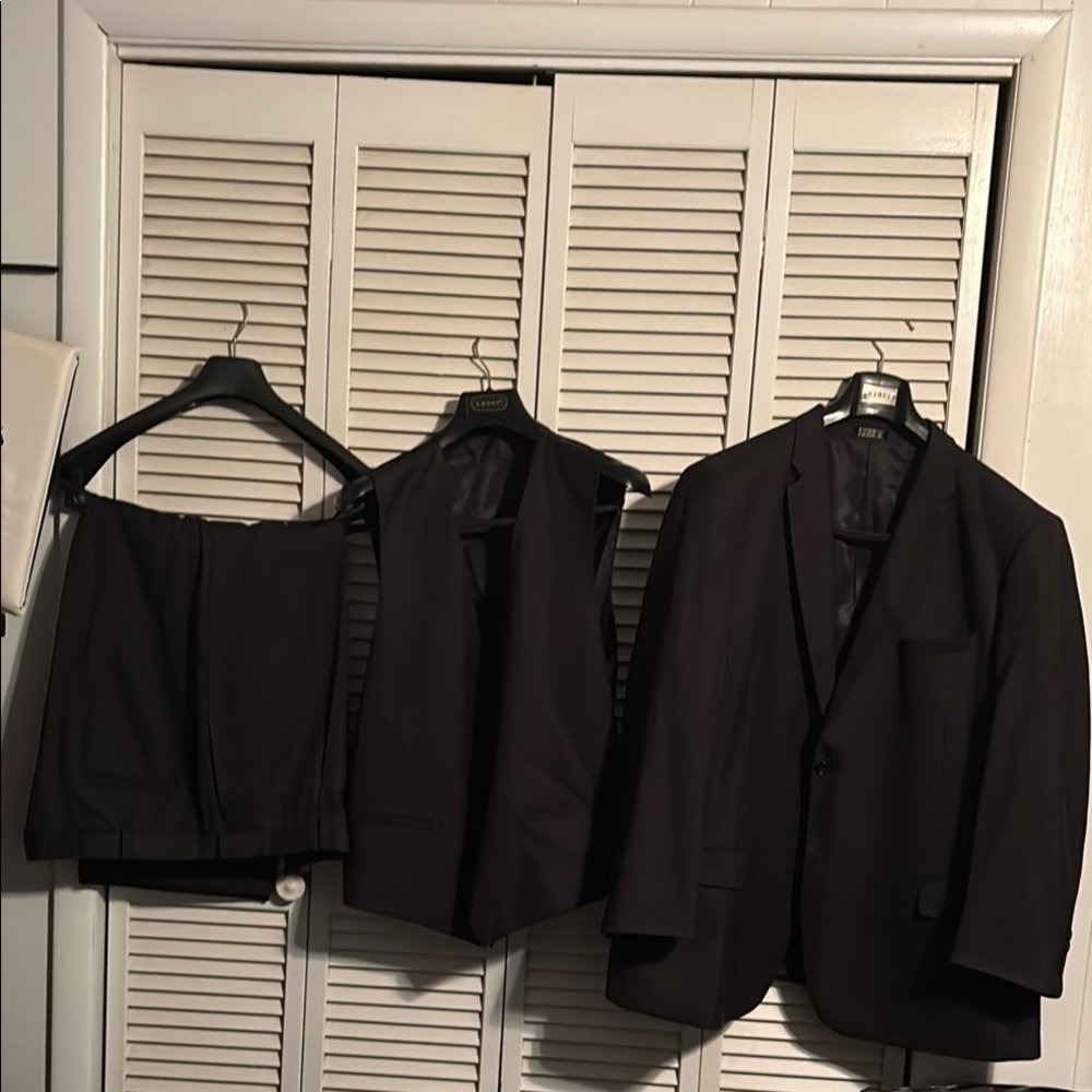 Men's Charcoal Black Suit/ Checkered 
Set, 3 pcs